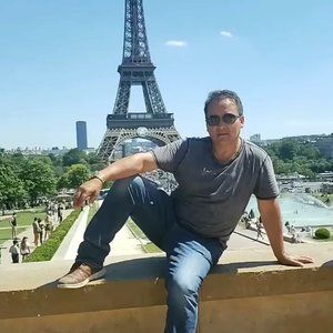 Meet your Posher, Max